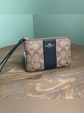 Coach Corner Zip Signature Canvas Logo Wristlet Wallet Brown Black Stripe EUC